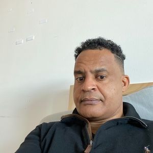 Meet your Posher, Guy